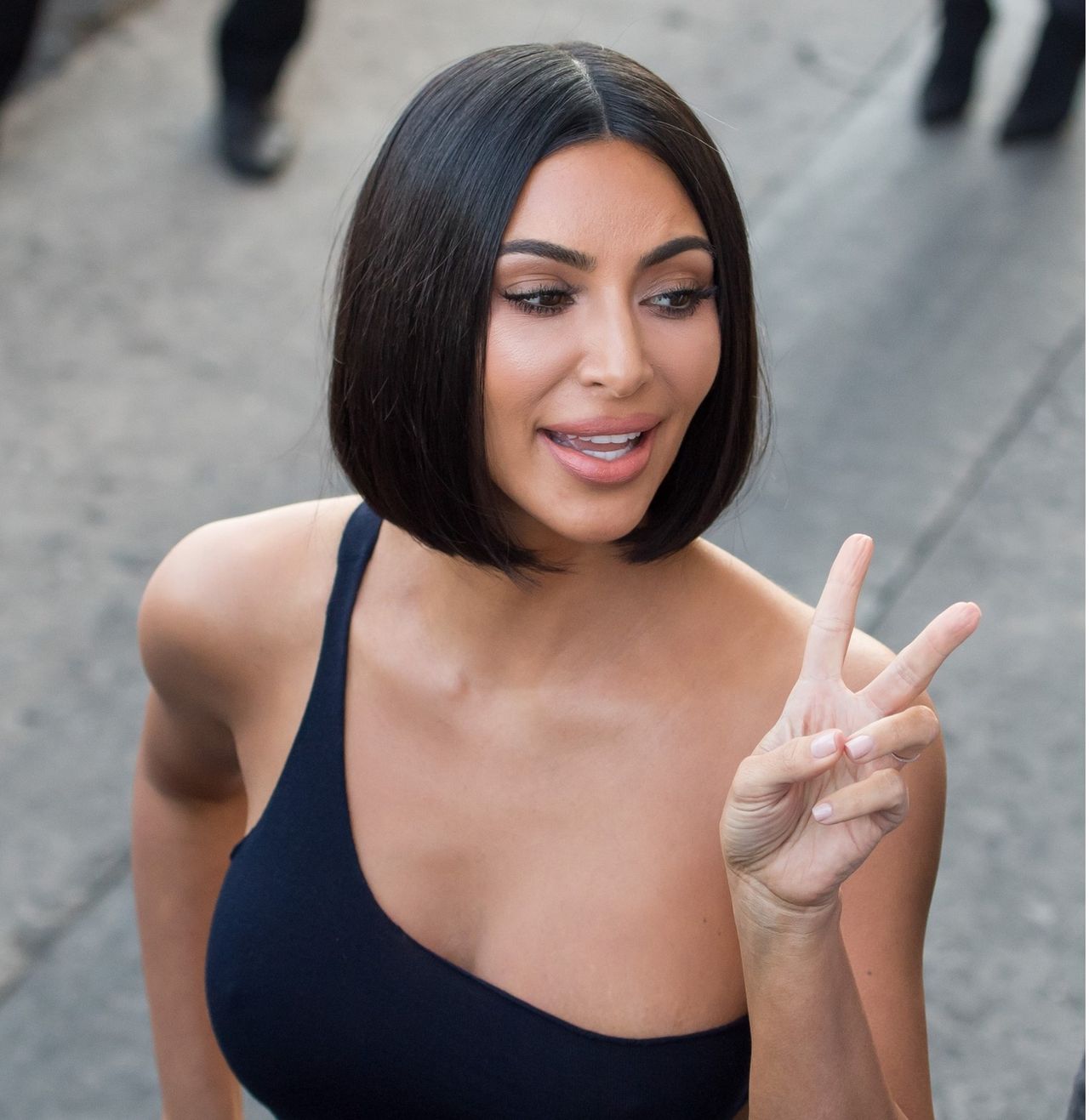 Kim Kardashian pokazała się w skąpym bikini. Internauci zauważyli jeden szczegół