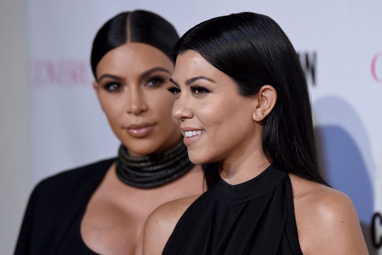 Kim i Kourtney Kardashian pokłóciły się przed kamerą. Poszło o stylizację