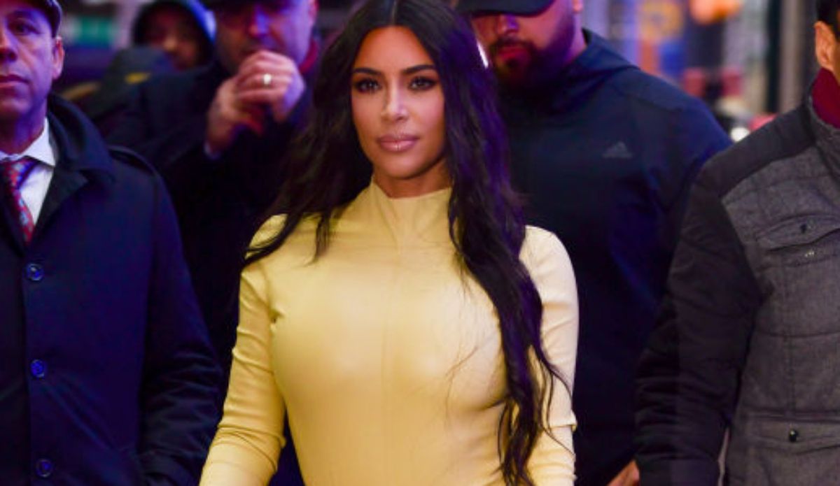 Kim Kardashian pije koktajl z mchu