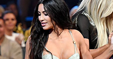 Kim Kardashian przytyła 8 kg. Widać? Na People's Choice Awards ubrała się w "skórę węża"