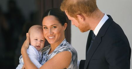 Księżna Meghan, książę Harry i Archie - filmik z Afryki. Były nawet tańce