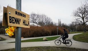 Z działu nazw nadzwyczajnych: Powstało "Rondo Benny Hilla" na Polu Mokotowskim.