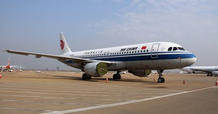 O krok od katastrofy Boeinga 737. Pilot zapalił e-papierosa w kokpicie i samolot pikował o 7600 metrów