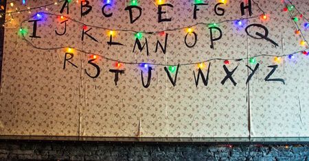 Pop-up bar inspirowany serią "Stranger Things" robi wrażenie! Można poczuć się jak w Hawkins