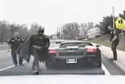 Policjanci zatrzymali Batmana