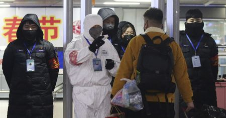 Studenci z Rzeszowa wracają z Chin. W Wuhan nadal jest 8 osób. "Są zdrowe"