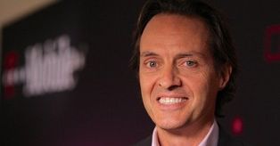 Szef T-Mobile: "Przestańcie w końcu pieprzyć!"