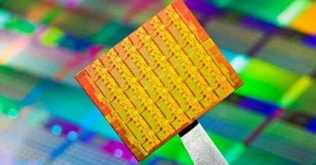 Intel zajmie się produkcją układów ARM!