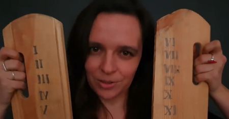Klaudia Jachira uderzyła w PiS. Przestawiła "nowy dekalog"