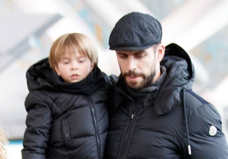 Shakira z Gerardem Pique i synami, Sashą i Milanem