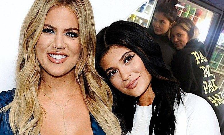Kylie Jenner i Khloe Kardashian naprawdę to zrobiły! Ciężarne gwiazdy wrzuciły wspólne zdjęcie!