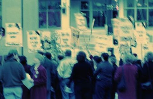 Ponad 2 mln robotników bierze udział w jednodniowym strajku