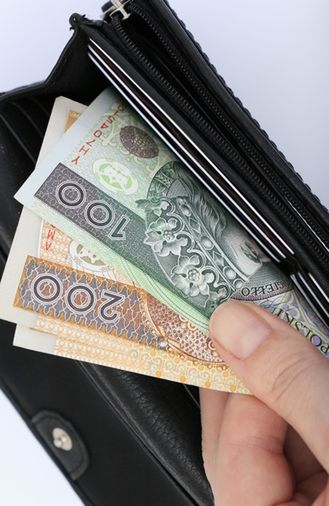 Podatki i składka na ZUS to jedna czwarta naszych pensji