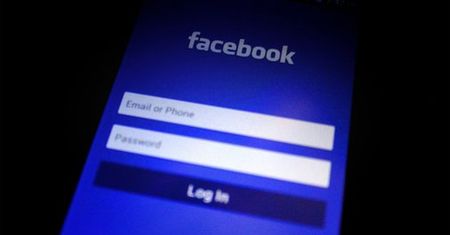 Facebook usprawni zakupy. Użytkownicy Messengera zapłacą bezpośrednio przez aplikację
