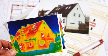 Budowa domu ekologicznego. Wiedza Polaków cały czas niewielka