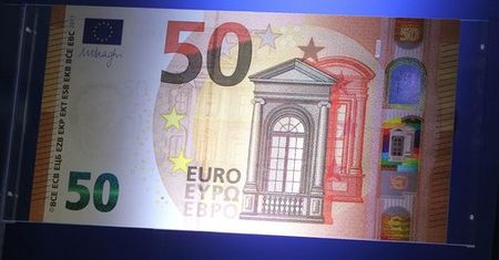 Europejski Bank Centralny zaprezentował nowy banknot 50 euro
