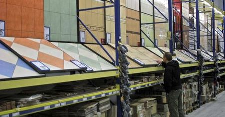 Goście ze Wschodu kupują w Polsce materiały budowlane, Polacy na Wschodzie - paliwa