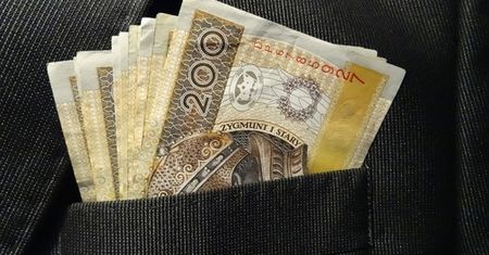 Jak bezpiecznie wybrać pożyczkę? Oto kilka wskazówek