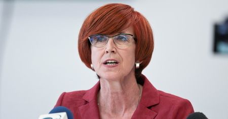 Opóźnienia w wypłacie 500 zł na dziecko. Samorządy będą się musiały tłumaczyć