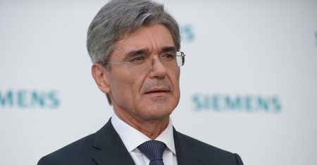 Siemens zwolni więcej osób niż planował. Firma prowadzi biznes również w Polsce