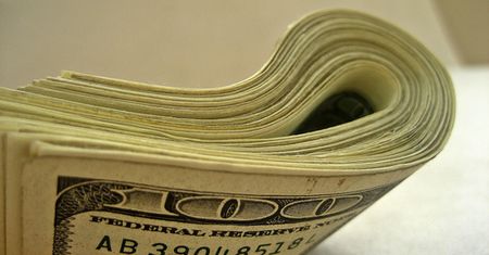 Badacze sprawdzili, jak zachowują się najbogatsi na zakupach