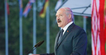 Białoruski rubel pokonał psychologiczną barierę