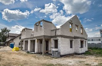 Jakie domy budują Polacy? Zaskakujące wyniki raportu