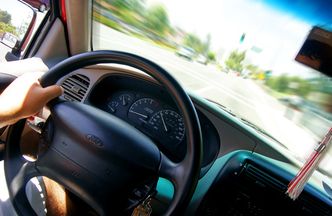 Części samochodowe. Sprzedaż na Allegro wzrosła o 15 proc.