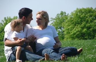 Nowa ustawa o rodzicielstwie zastępczym gotowa. Co zmieni?
