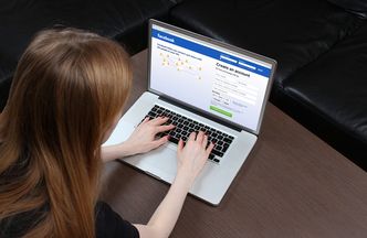 Zakaz handlu bronią na Facebook'u. Władze portalu reagują na rozporządzenie Baracka Obamy