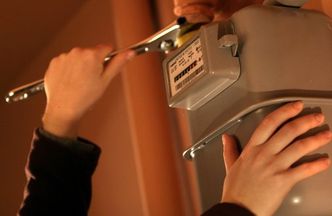 Uwaga na nieuczciwych sprzedawców prądu i gazu. Oto jak nie dać się nabrać