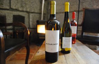 Konsumenci wznoszą toasty, a sklepy zacierają ręce