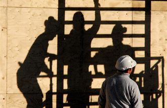 Jedna umowa o pracę? Oto propozycja pracodawców. Związki zawodowe sceptyczne