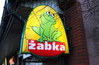 Żabka otwiera sklepy nad morzem. Będą czynne w nocy