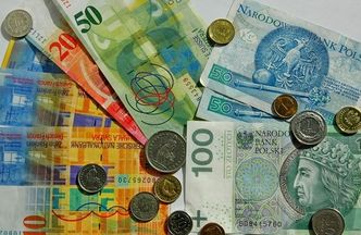 Szwajcarzy boją się o swoją walutę. To zły sygnał dla frankowiczów