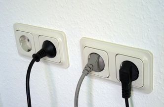 Ceny prądu w Polsce rekordowo niskie. Pomaga nam wiatr