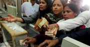 Chaos w Indiach. Władze unieważniły banknoty o największych nominałach