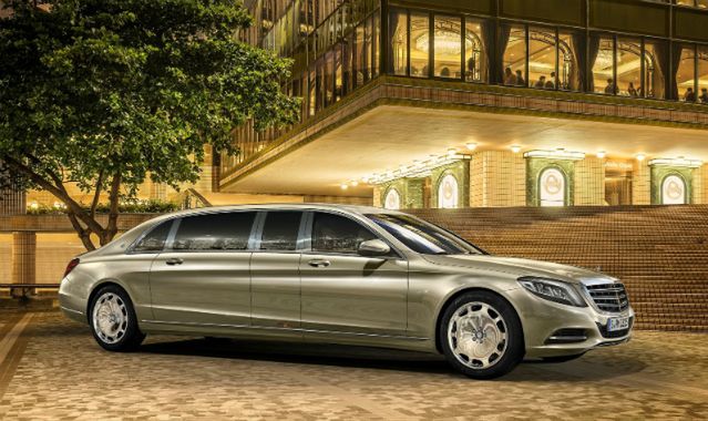 Limuzyna business class, nowy Mercedes Maybach S 600 Pullman
