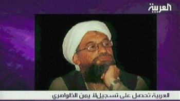 Ajman al-Zawahri na archiwalnym zdjęciu z arabskiej telewizji