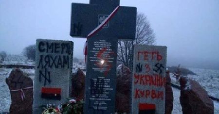 Ukraina rozpracowuje grupę, która dewastowała polskie groby. Trop prowadzi do Rosji
