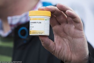 Medyczna marihuana w "niekończących się opakowaniach". Handel w internecie kwitnie