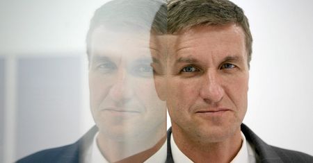 Romans zaszkodzi karierze burmistrza? Zarzucają mu nepotyzm