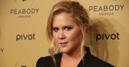 Amy Schumer jest szczęśliwą mamą. Zdecydowała się opowiedzieć o trudnym porodzie