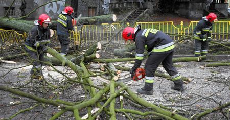 Kiedy przestanie wiać? Ostrzeżenia IMGW