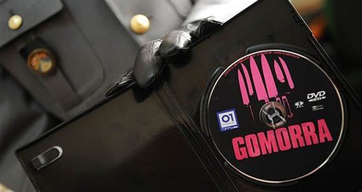 Mafia handluje sama sobą?