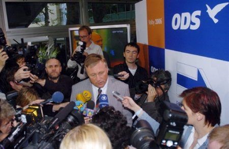 Premier Czech chce unieważnić przegrane wybory