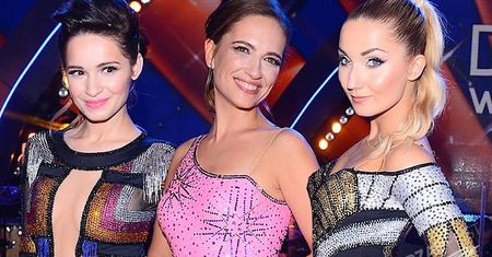 Kreacje gwiazd w pierwszym odcinku "Tańca z gwiazdami 4": Balowe suknie i kuse mini [GALERIA]