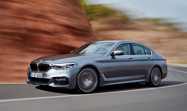 Nowe BMW serii 5 idzie tropem „siódemki”