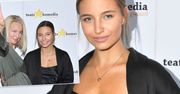 Julia Wieniawa w małej czarnej na premierze sztuki. Na ściance gwiazdą była jej mama-menadżerka