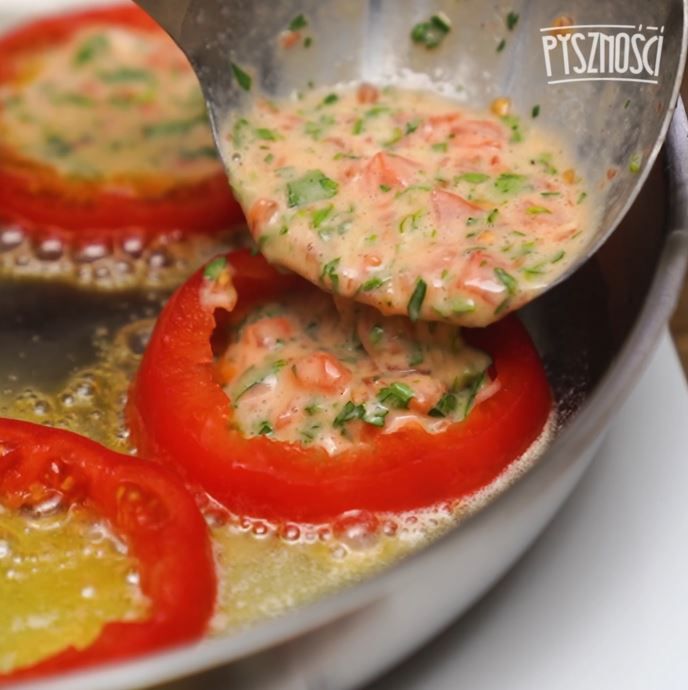 Pomidory smażone z jajkami- Pyszności